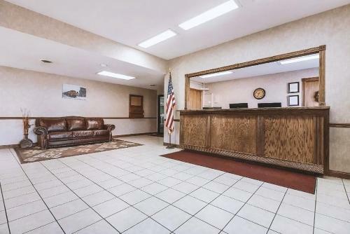 Hotel Sky-palace Inn & Suites Mccook