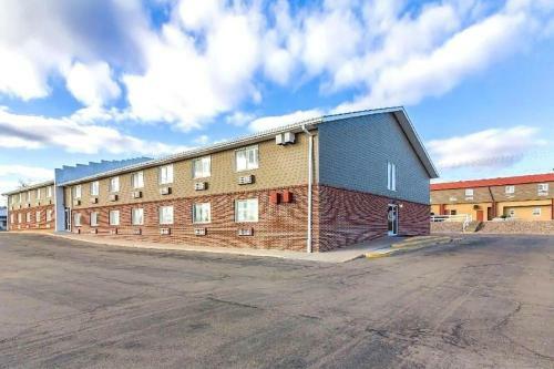Hotel Sky-palace Inn & Suites Mccook