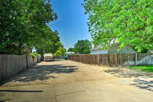 Pet-friendly Ogallala Home About 7 Mi To Lakefront!