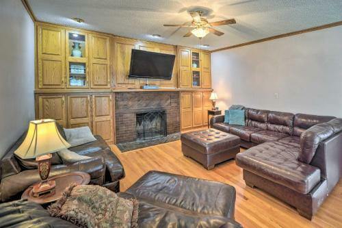 Pet-friendly Ogallala Home About 7 Mi To Lakefront!