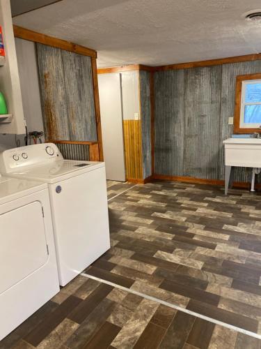 Villa Newly Remodeled Riverfront Cabin In Crane Country