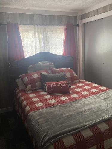 Villa Newly Remodeled Riverfront Cabin In Crane Country