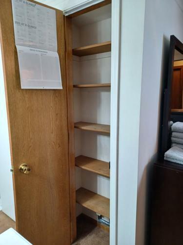 Private Room In Popular Millard Area West Omaha