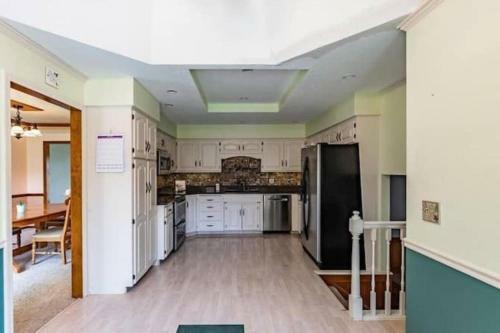 Private Room In Popular Millard Area West Omaha