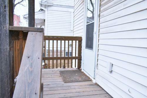 Beautiful Midtown Luxe Home Sleeps 8