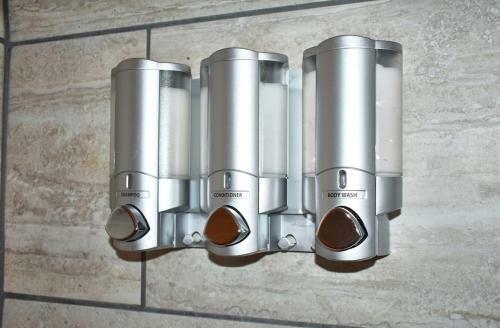 Beautiful Midtown Luxe Home Sleeps 8