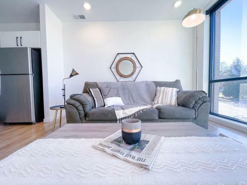 Bright 1bd/1ba Downtown Omaha Apartments