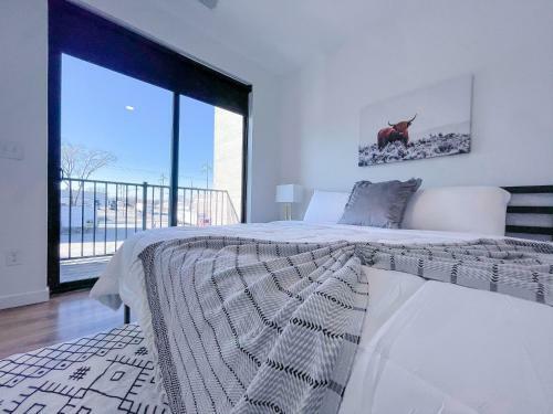 Bright 1bd/1ba Downtown Omaha Apartments