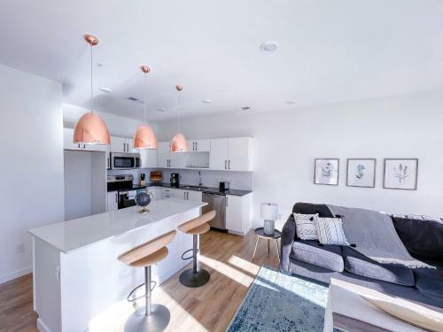 Bright 1bd/1ba Downtown Omaha Apartments