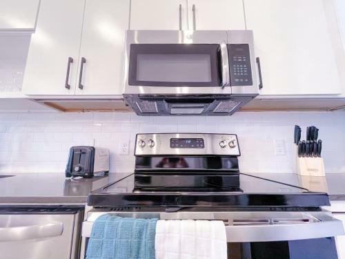 Bright 1bd/1ba Downtown Omaha Apartments