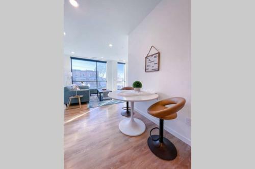 Bright 1bd/1ba Downtown Omaha Apartments