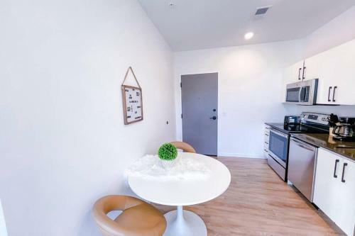 Bright 1bd/1ba Downtown Omaha Apartments