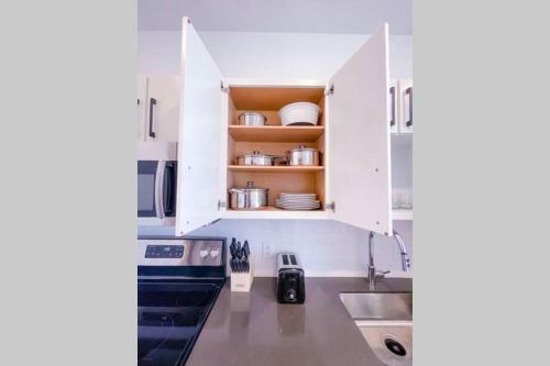 Bright 1bd/1ba Downtown Omaha Apartments