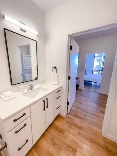 Bright 1bd/1ba Downtown Omaha Apartments