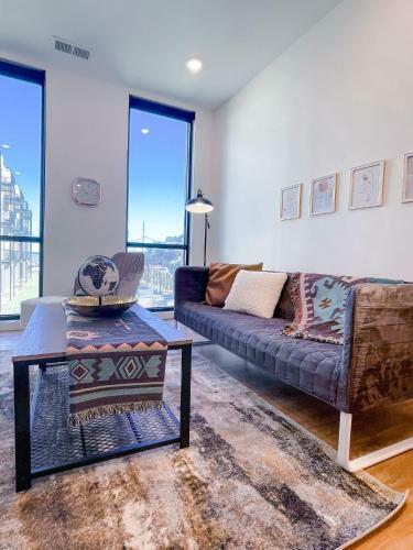 Bright 1bd/1ba Downtown Omaha Apartments