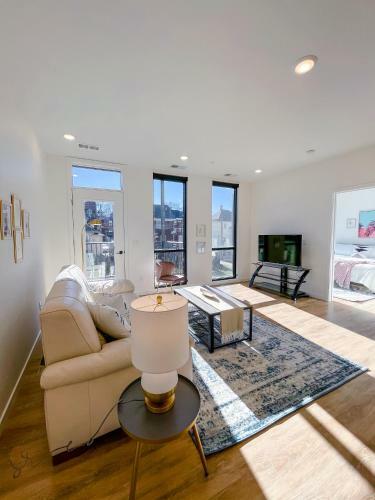 Bright 1bd/1ba Downtown Omaha Apartments