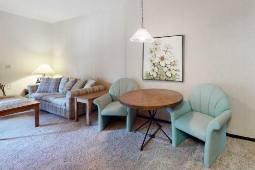 Tahome & Tahoe Place