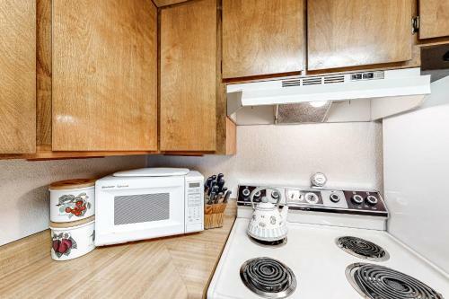 Tahome & Tahoe Place