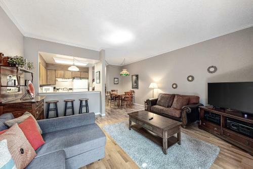 Tahome & Tahoe Place