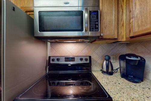 Tahome & Tahoe Place