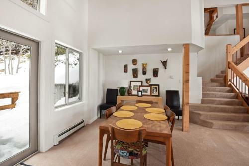 Incline Village Manor