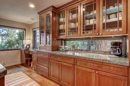 Lakeview Getaway