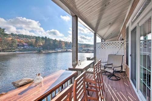 Apartamento Waterfront Getaway With Boat Slip On Alton Bay!