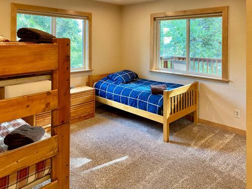 Beautiful 3500sf Lake Tahoe Home W/ Open Layout