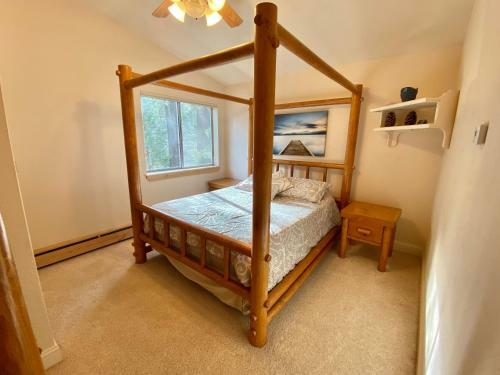 Beautiful 3500sf Lake Tahoe Home W/ Open Layout