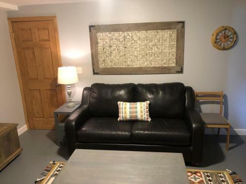 Comfy Country Setting Apartment In Central NH