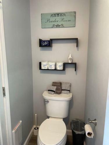 Come Play-relax-enjoy! Private Home On 2+ Acres!