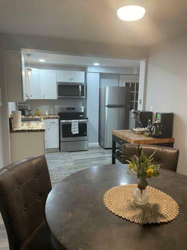 Come Play-relax-enjoy! Private Home On 2+ Acres!