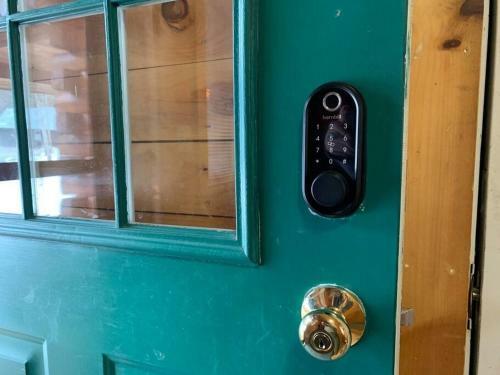 Pinewood Lodge Cozy Pet Friendly Log Cabin