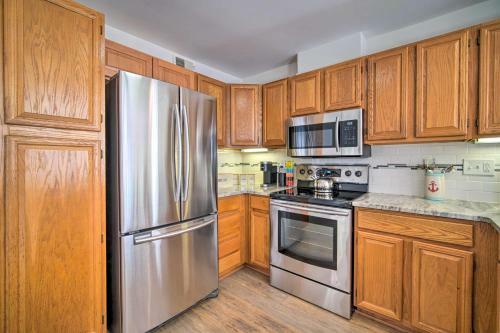 Apartamento Seabreeze Condo With Fireplace, Close To Beach!