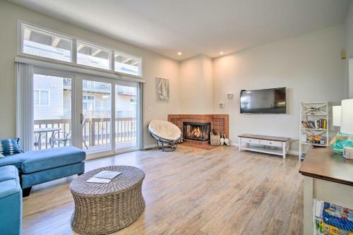 Apartamento Seabreeze Condo With Fireplace, Close To Beach!