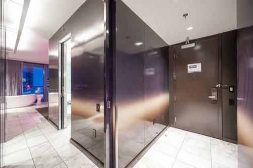 Apartamento Stripviewsuites Two-bedroom Conjoined Suite At Palms Place