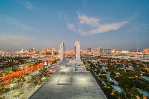 Apartamento Stripviewsuites Two-bedroom Conjoined Suite At Palms Place