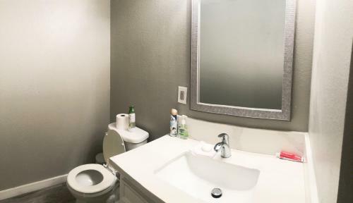 Villa 2 Bedrooms, 2 Bathrooms, Whole House, Two Floors