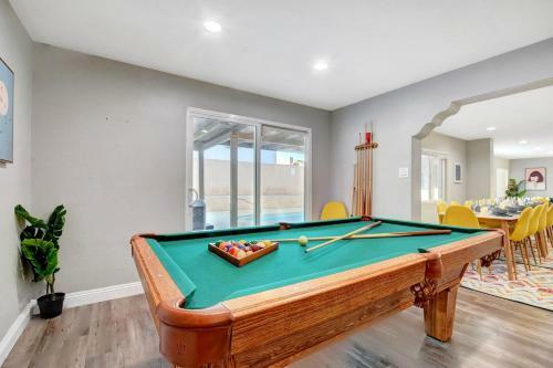 Modern Lockdown At 7br, 4ba, Pool, Spa And Games 31 Days Only