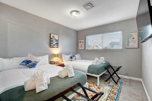 Modern Lockdown At 7br, 4ba, Pool, Spa And Games 31 Days Only