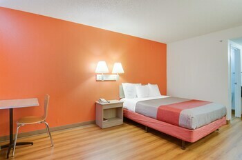 Motel 6 Tacoma South