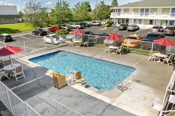 Motel 6 Tacoma South