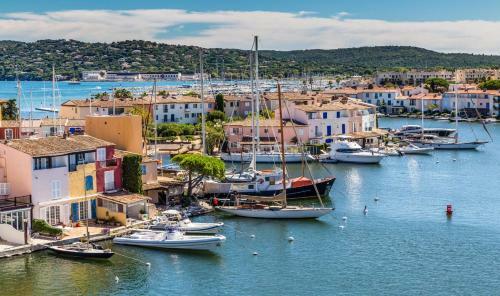 Luxury Apartment In Port Grimaud