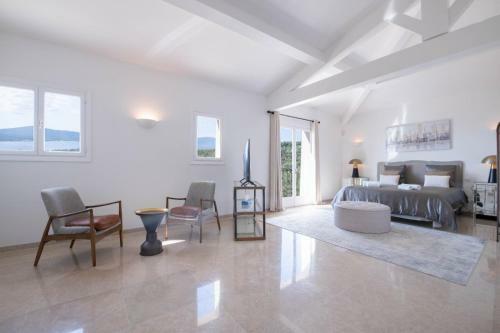 Luxury Villas At Grimaud