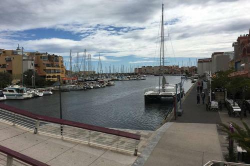 Apartamento Location Gruissan, Studio, Piscine, Parking Priv�