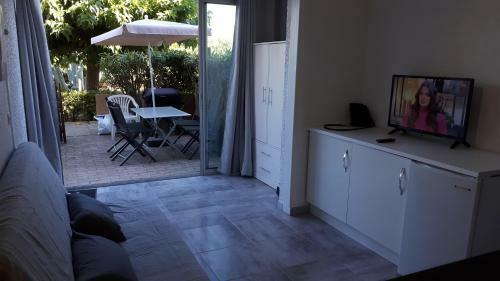 Apartamento Studio Cabine Avec Jardinet � 30 M De La Plage, Au Calme.