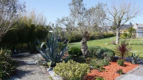 Holiday Home Guiss�ny - Bre05111a-f
