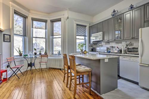 Contemporary Jersey City Abode About 5 Mi To Nyc!