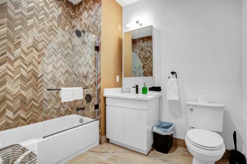 Apartamento New! Vibrant Large Studio Dwntwn 18 Mins To Nyc