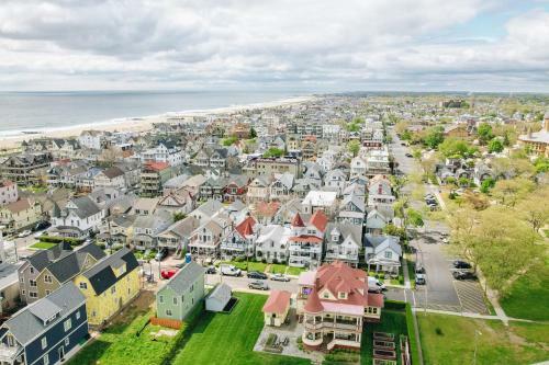 The Allenhurst, Beach Apartment #6 - Small Studio With Bathroom & Kitchen